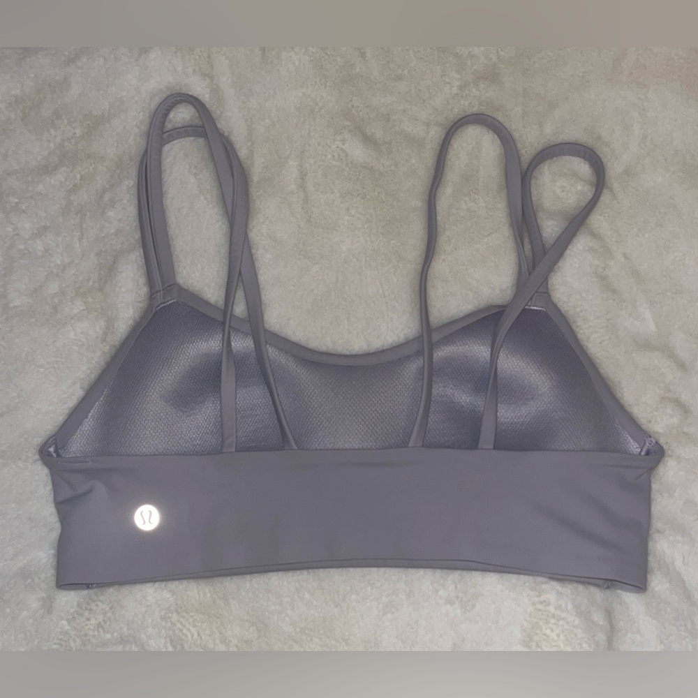 Lululemon like a cloud bra line